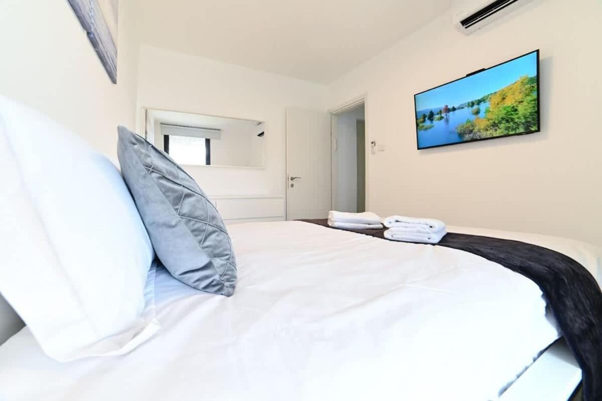 L.T.D- My View. 2 Bedroom Apartment By The Lake. Tiberias Ngoại thất bức ảnh